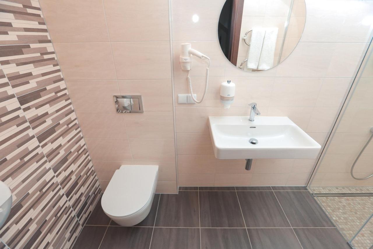 Motel Bransa Telšiai Zewnętrze zdjęcie